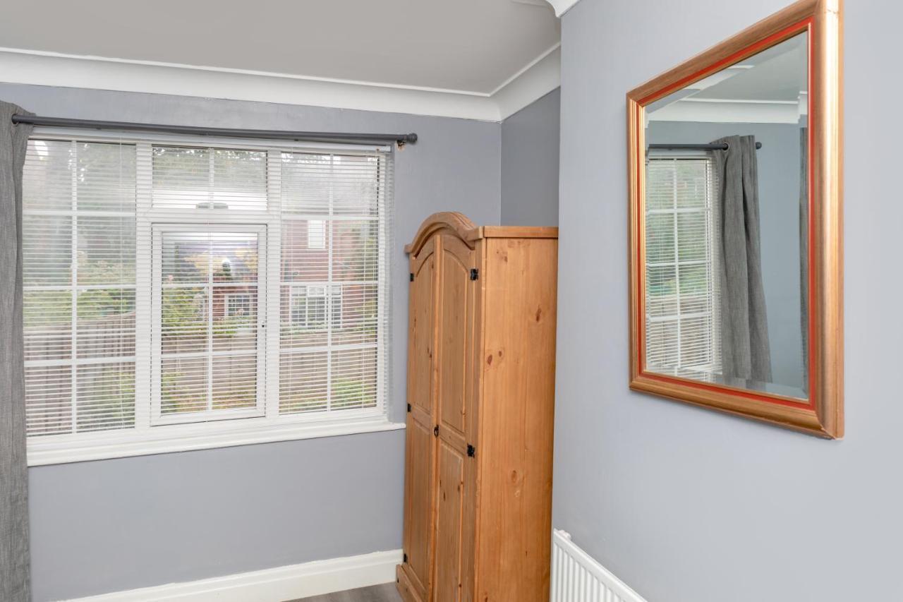 Leeds City Centre Spacious House Free Parking And Wi-Fi Buitenkant foto
