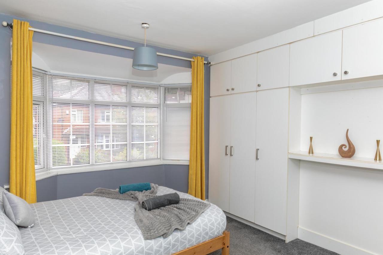 Leeds City Centre Spacious House Free Parking And Wi-Fi Buitenkant foto