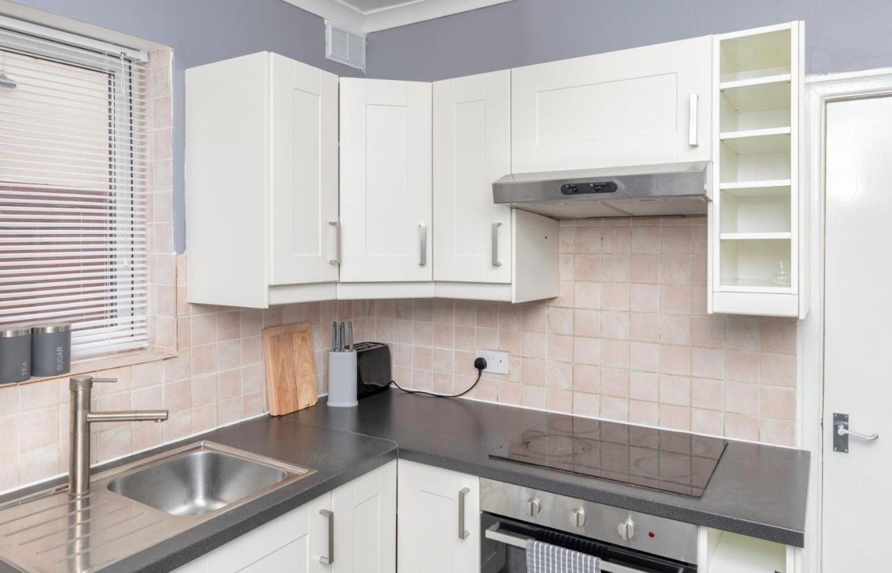 Leeds City Centre Spacious House Free Parking And Wi-Fi Buitenkant foto