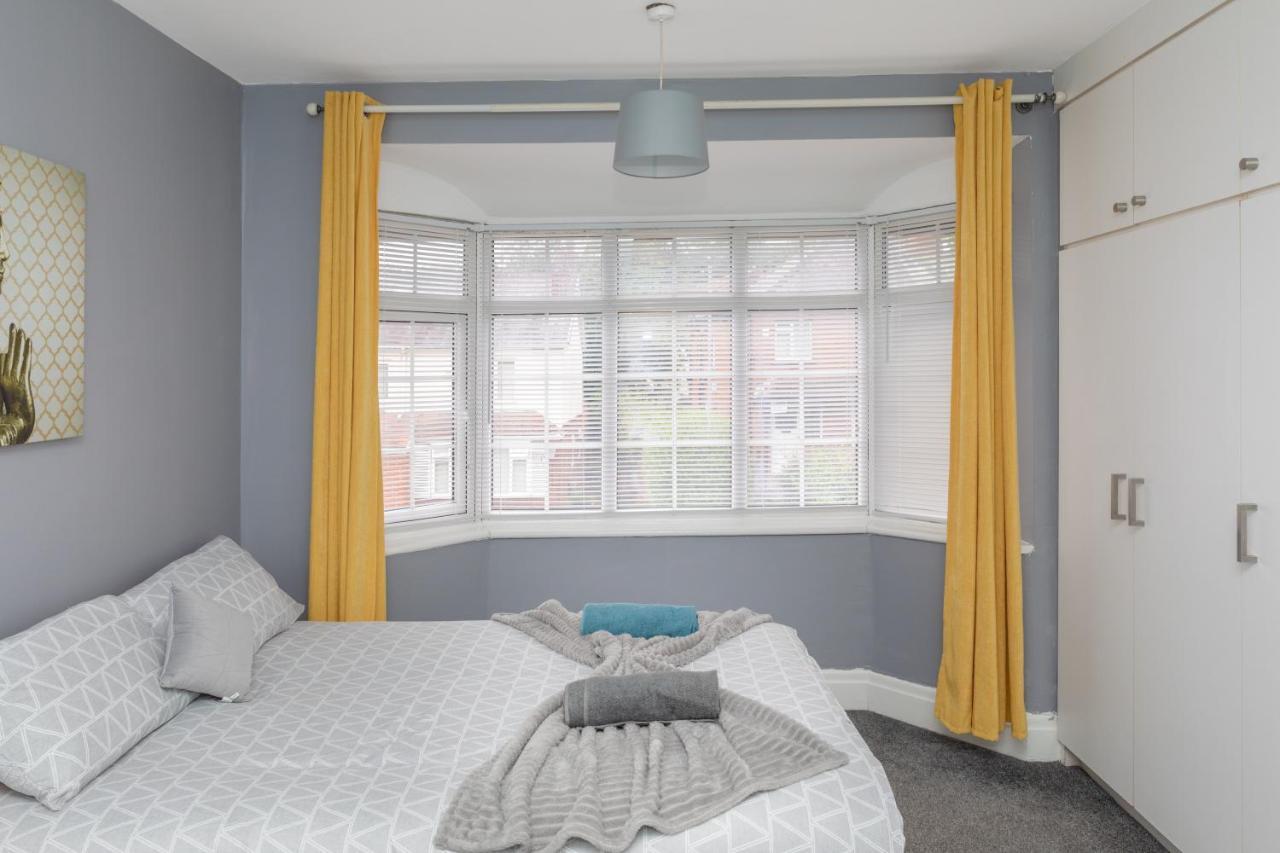 Leeds City Centre Spacious House Free Parking And Wi-Fi Buitenkant foto